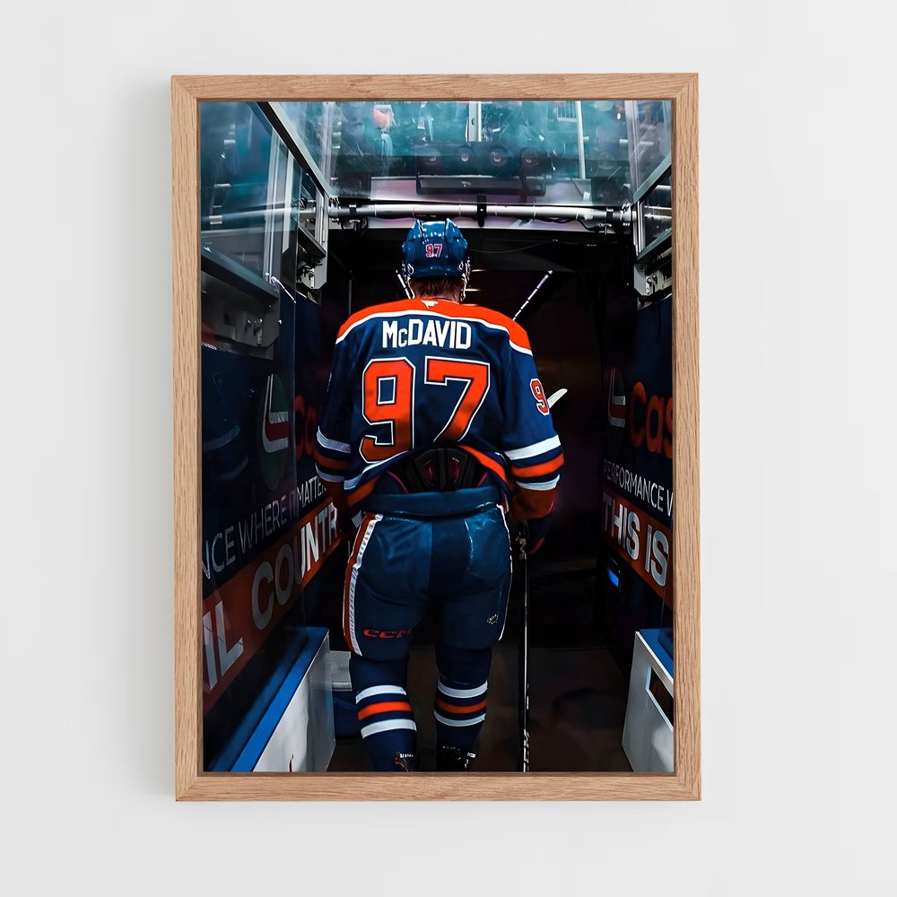 Poster Connor en Salle des Équipements – affiche Hockey sur glace (vue 4)